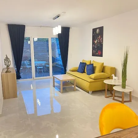 Apartment Fancy Yellow Moderne Mit Grosser Terrasse Gerasdorf bei Wien
